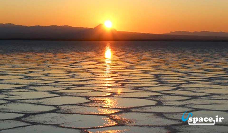 دریاچه نمک خور- اصفهان